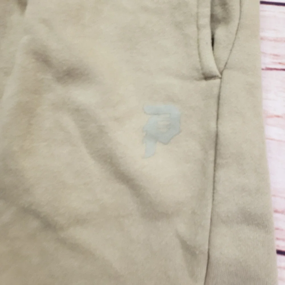 NA‎ - Picture 3 of 9